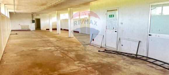 300m² Commercial property in Castano Primo, Italy No. 286109 10