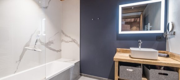 3 bedrooms Apartment in Les Allues, France No. 158 3