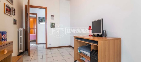 4 Schlafzimmer Wohnung in Saronno, Italy, Nr. 363467 19