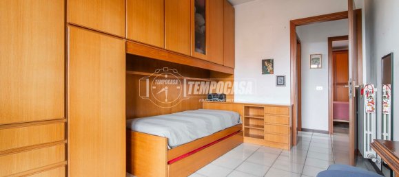 4 Schlafzimmer Wohnung in Saronno, Italy, Nr. 363467 18