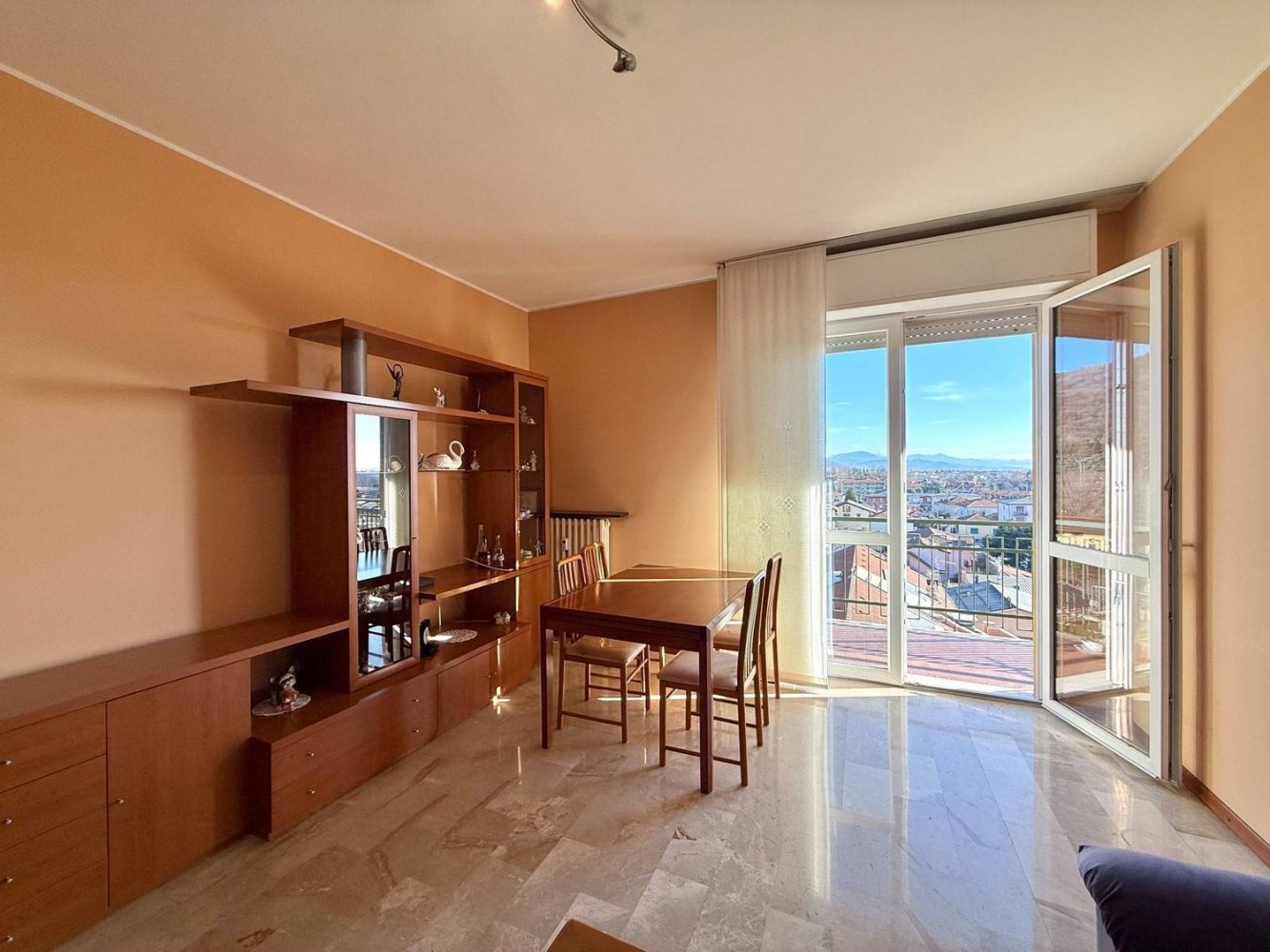 3 Schlafzimmer Wohnung in Carvico, Italy, Nr. 393961