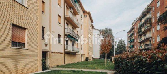 Квартира с 3 спальнями в Сан Ладзаро ди Савена, Италия № 268477 32