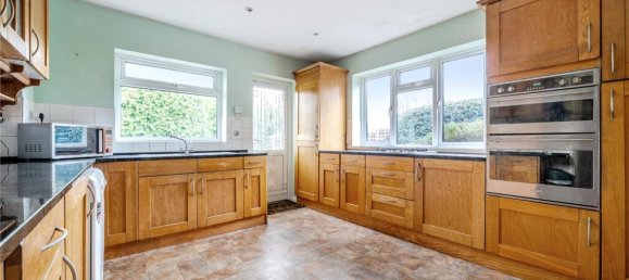 3 bedrooms House in Barnet, United Kingdom No. 6473 3