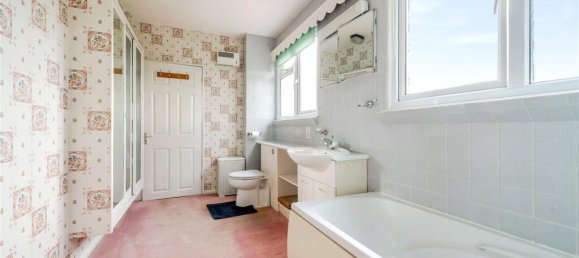 3 bedrooms House in Barnet, United Kingdom No. 6473 10