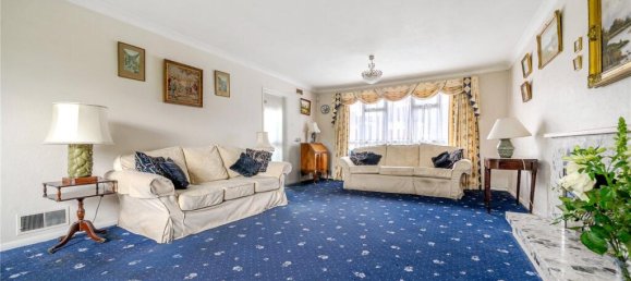 3 bedrooms House in Barnet, United Kingdom No. 6473 7