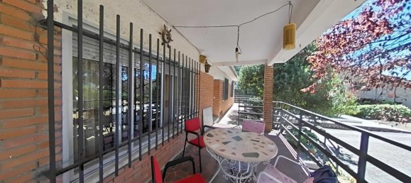 Casa de 4 dormitorios en Madrid, Spain No. 191534 5