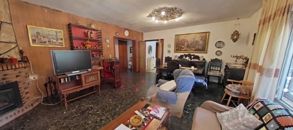 Casa de 4 dormitorios en Madrid, Spain No. 191534 4