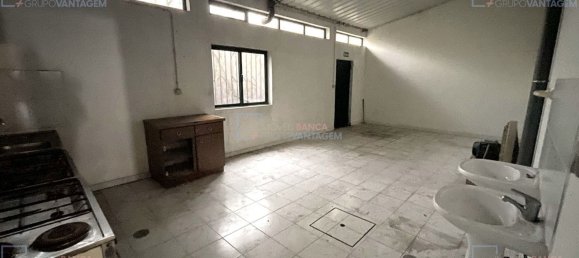 Lagerhaus in Santa Maria da Feira, Portugal 1174m², Nr. 9369 10