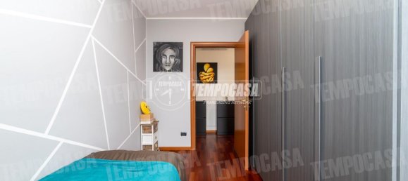 3 rooms Apartment in Seriate, Italy No. 13757 11