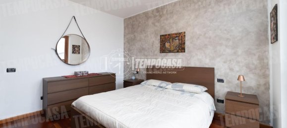 3 rooms Apartment in Seriate, Italy No. 13757 9