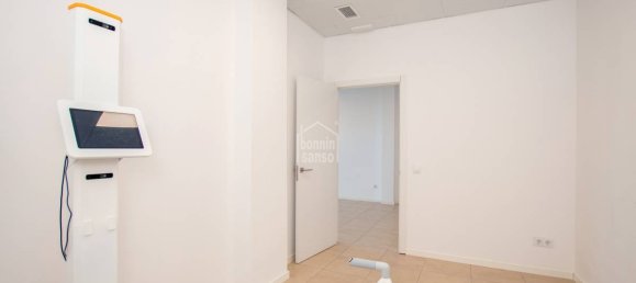 114m² Commercial property in Mahon, Spain No. 3745 8