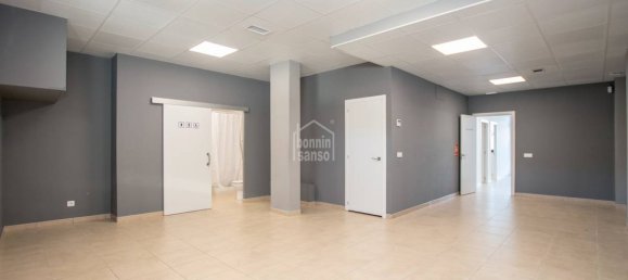 114m² Commercial property in Mahon, Spain No. 3745 10