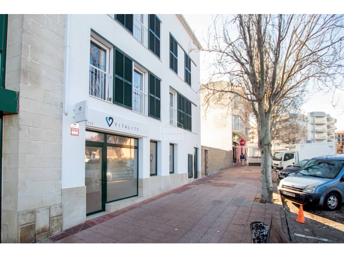 114m² Commercial property in Mahon, Spain No. 3745