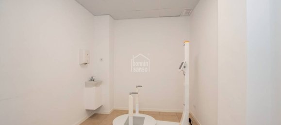 114m² Commercial property in Mahon, Spain No. 3745 7