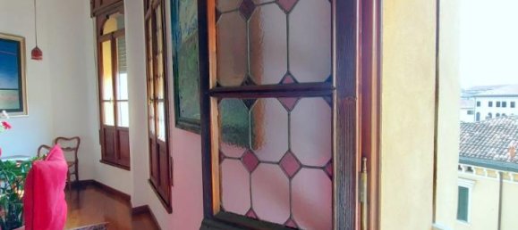 3-salle Appartement à Padua, Italy No. 31811 8