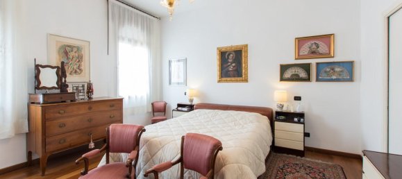 3-salle Appartement à Padua, Italy No. 31811 34