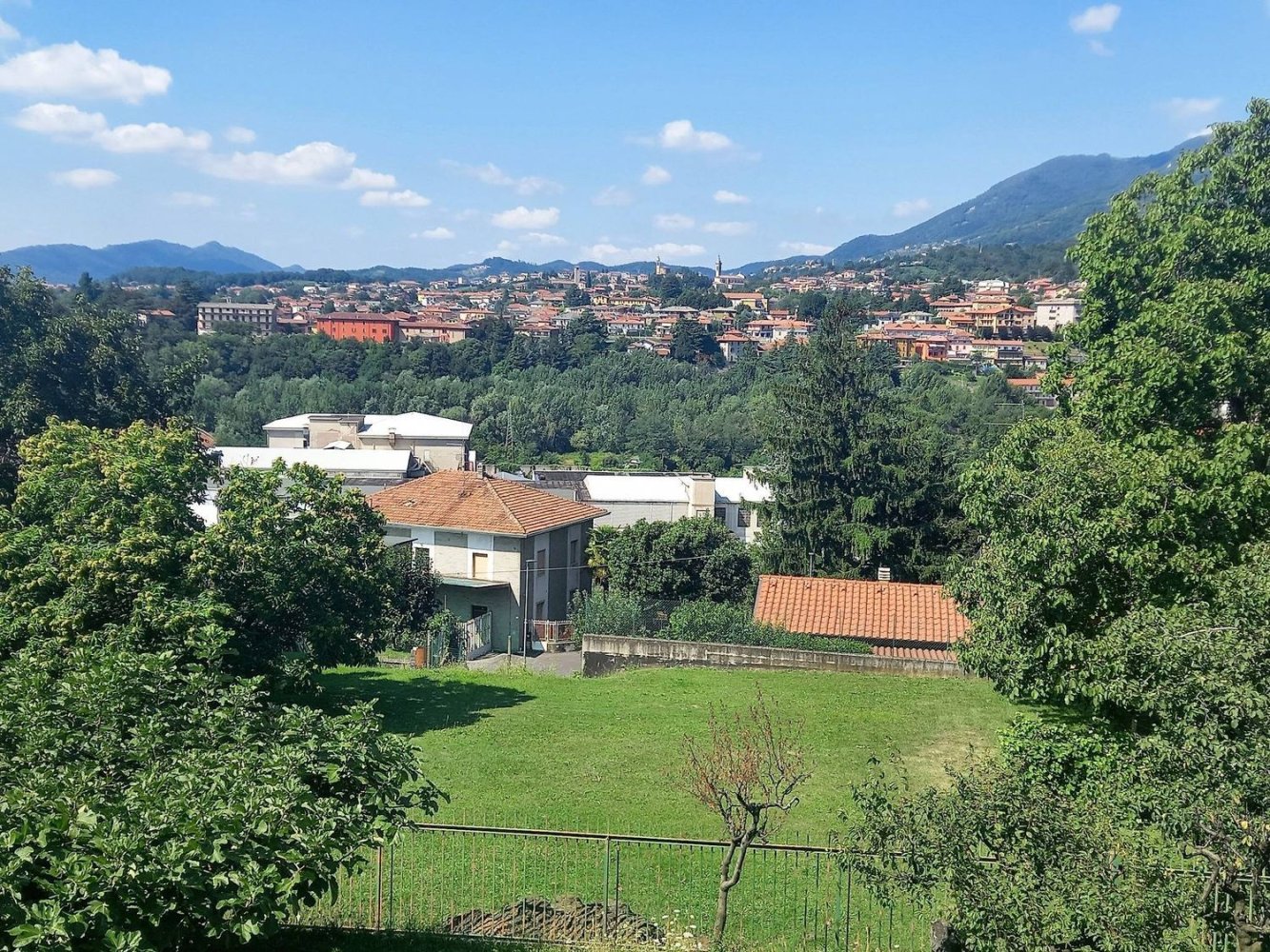  قطعة أرض في Villa d'Almè, Italy 1772متر مربع رقم 393031