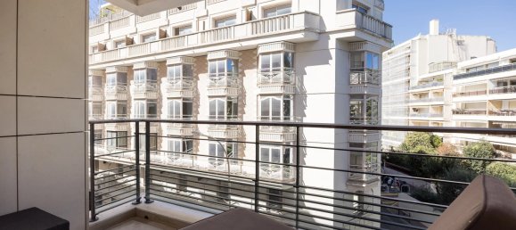 2 bedrooms Apartment in Cannes, France No. 766 4