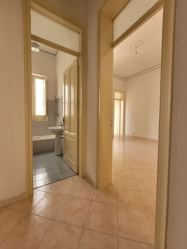Apartamento de 3 habitaciónes en Erice, Italy No. 203112