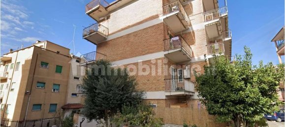 1 bedroom Apartment in Rome, Italy No. 336577 5