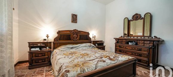 2 bedrooms Villa in Codigoro, Italy No. 153370 10