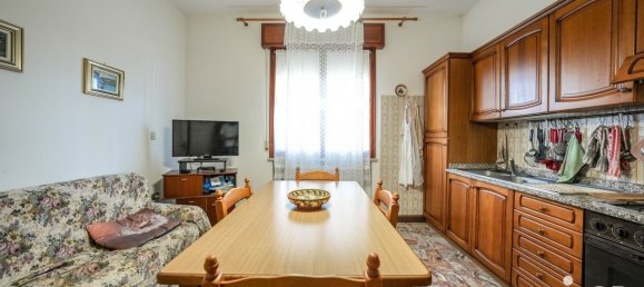 2 bedrooms Villa in Codigoro, Italy No. 153370 7