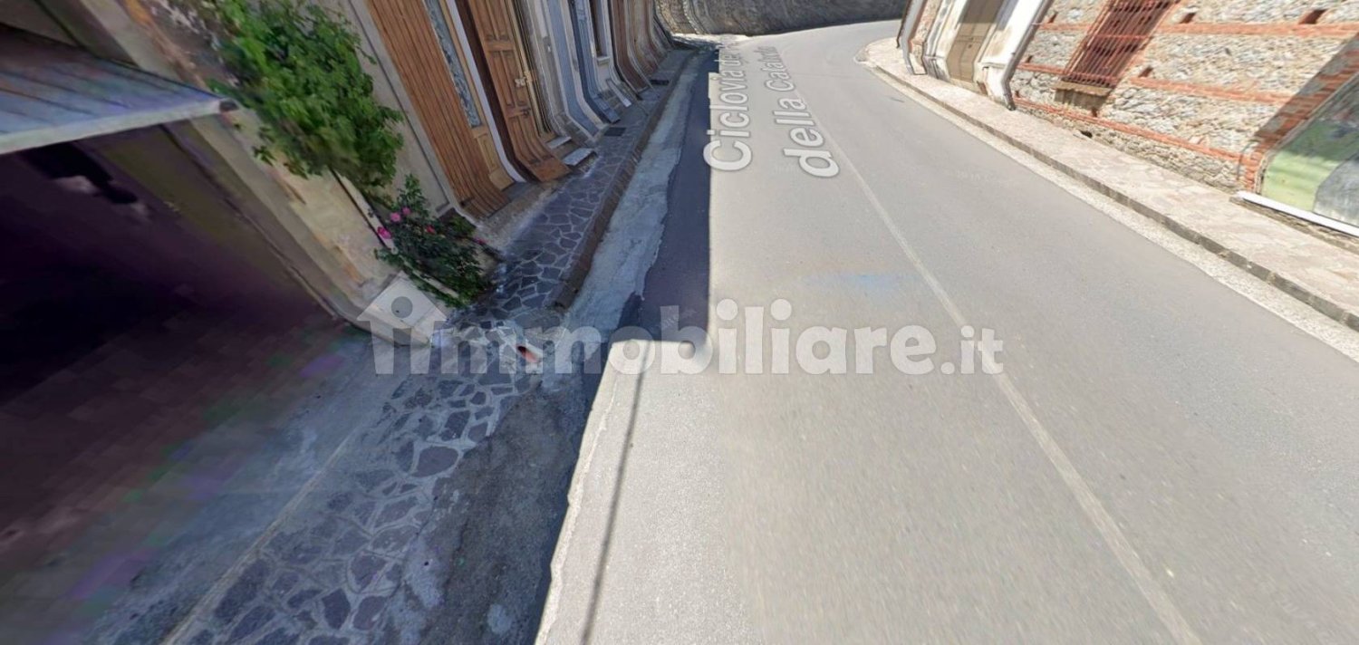 Apartamento de 2 dormitorios en Simbario, Italy No. 273883