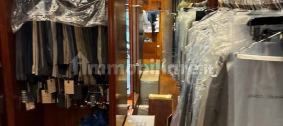 1 room Commercial property in Naples, Italy No. 337901 3