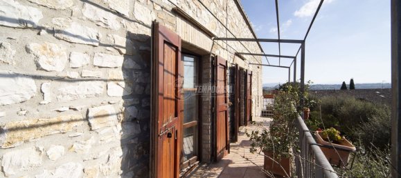 6غرفة فيلا في Corciano, Italy رقم 84016 47