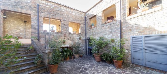 6غرفة فيلا في Corciano, Italy رقم 84016 49