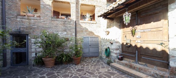 6غرفة فيلا في Corciano, Italy رقم 84016 50