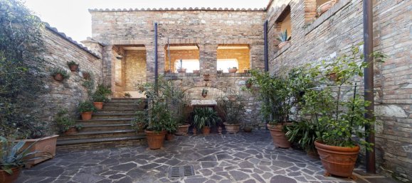 6غرفة فيلا في Corciano, Italy رقم 84016 48