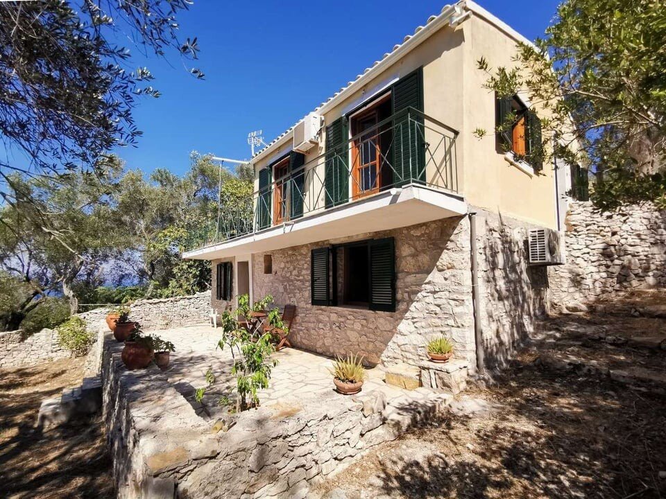 3 bedrooms Commercial property in Corfu, Greece No. 5044