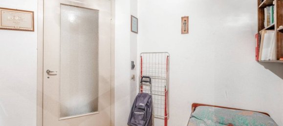 2-salle Appartement à Milan, Italy No. 241331 15