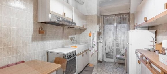 2-salle Appartement à Milan, Italy No. 241331 2