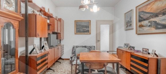 2-salle Appartement à Milan, Italy No. 241331 8