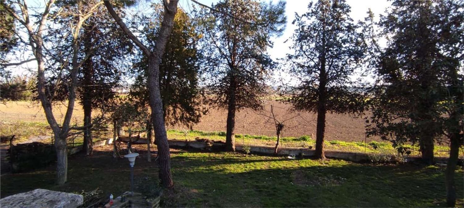 11غرفة شقة في Morrovalle, Italy رقم 152337