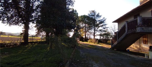 11غرفة شقة في Morrovalle, Italy رقم 152337 3