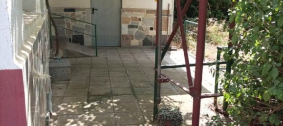 4 bedrooms House in Leon, Spain No. 153966 8