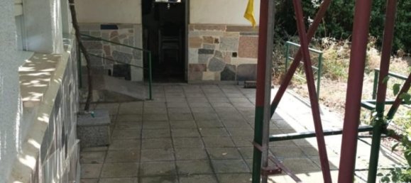 4 bedrooms House in Leon, Spain No. 153966 3