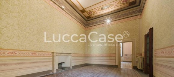 5 rooms Apartment in Lucca, Italy No. 269194 8