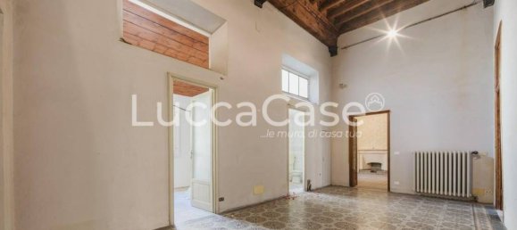 5 rooms Apartment in Lucca, Italy No. 269194 19