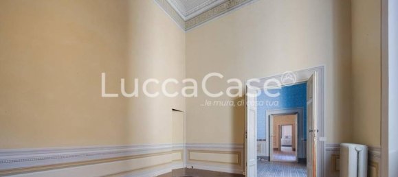 5 rooms Apartment in Lucca, Italy No. 269194 13