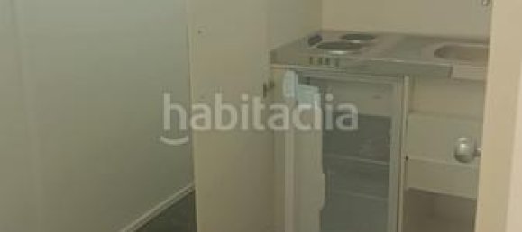 3 bedrooms Apartment in Eixample, Spain No. 142869 2