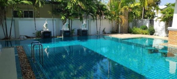 4 bedrooms Villa in Pattaya, Thailand No. 16409 7