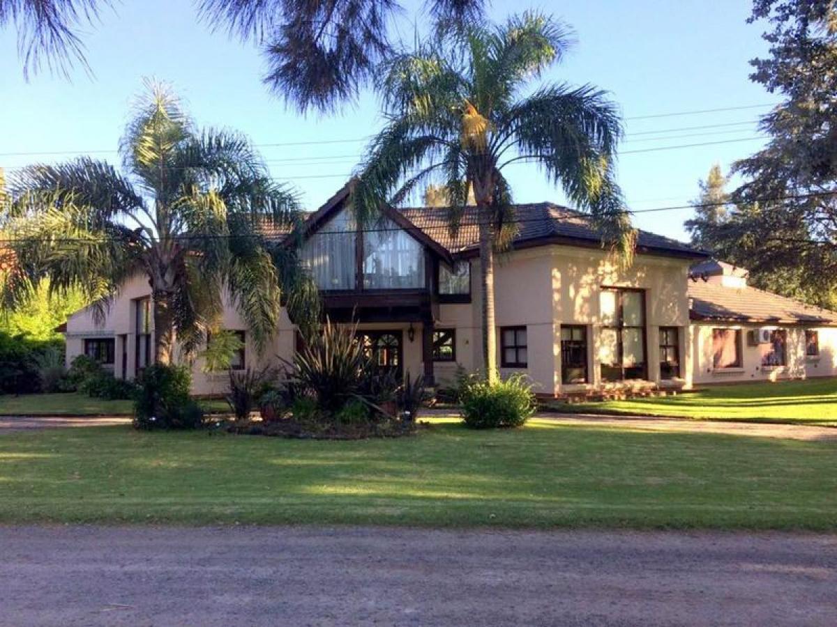 5 bedrooms House in Escobar, Argentina No. 99509