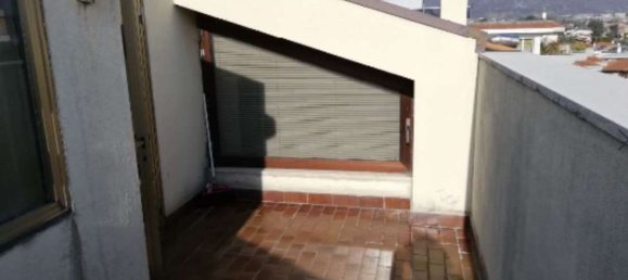 Apartamento de 13 habitaciónes en Bassano del Grappa, Italy No. 280217 10