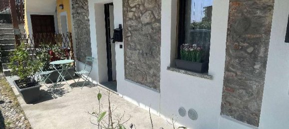2-salle Appartement à Cittiglio, Italy No. 26383 18
