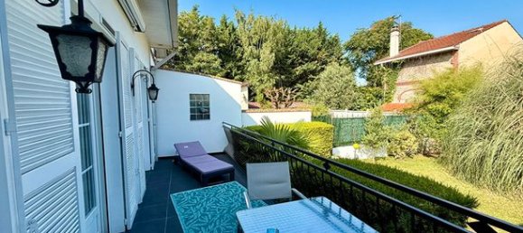 Casa de 2 dormitorios en Sevran, France No. 315584 4