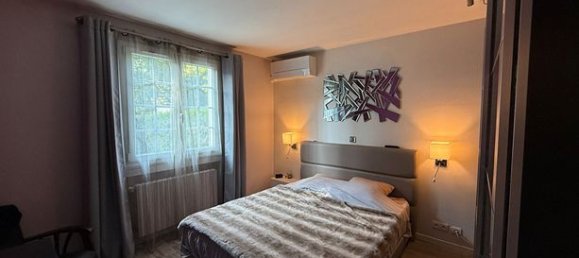 Casa de 2 dormitorios en Sevran, France No. 315584 6